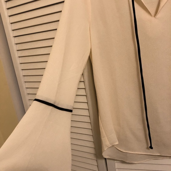 Small Ladies White Shirt - Picture 2 of 6